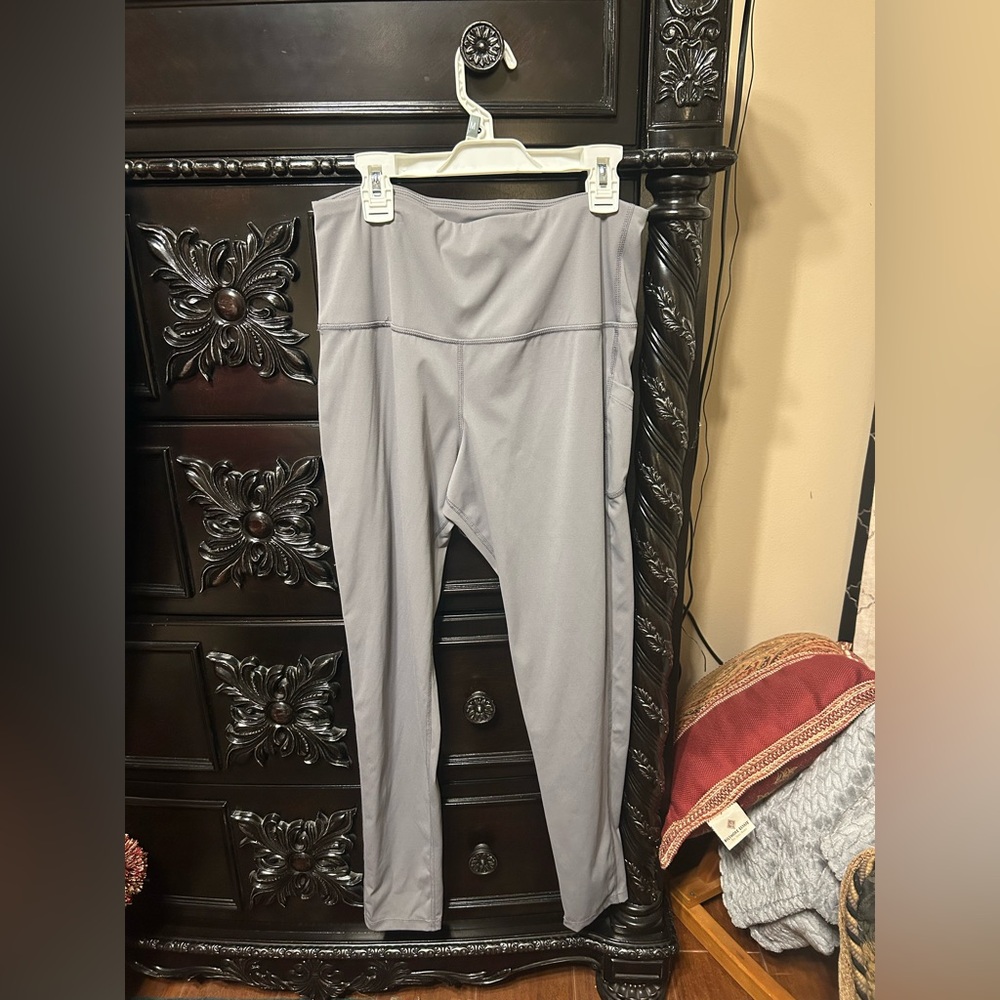 Gray High-Waisted Banded Leggings